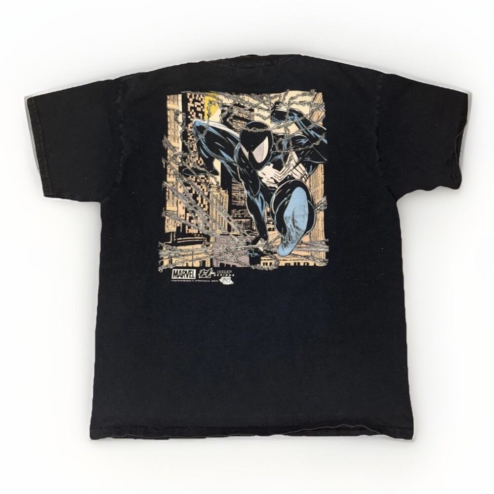 HUF Spiderman Skateboarding T-Shirt Youth Large 18x22